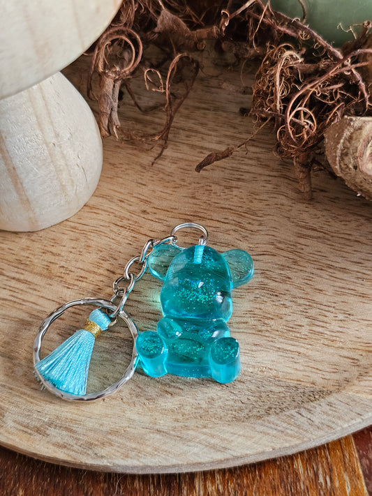 Porte-clé Ours en Résine – Charme et Originalité à Emporter !