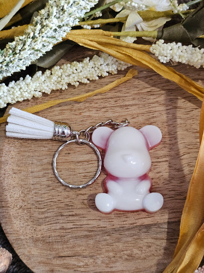 Porte-clé Ours en Résine – Charme et Originalité à Emporter !
