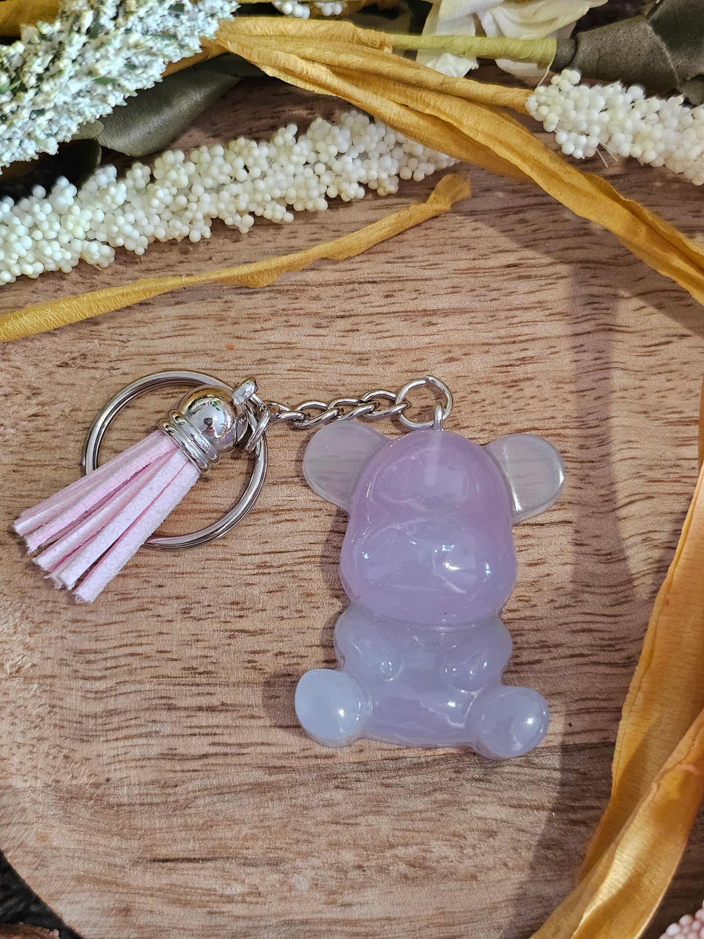 Porte-clé Ours en Résine – Charme et Originalité à Emporter !