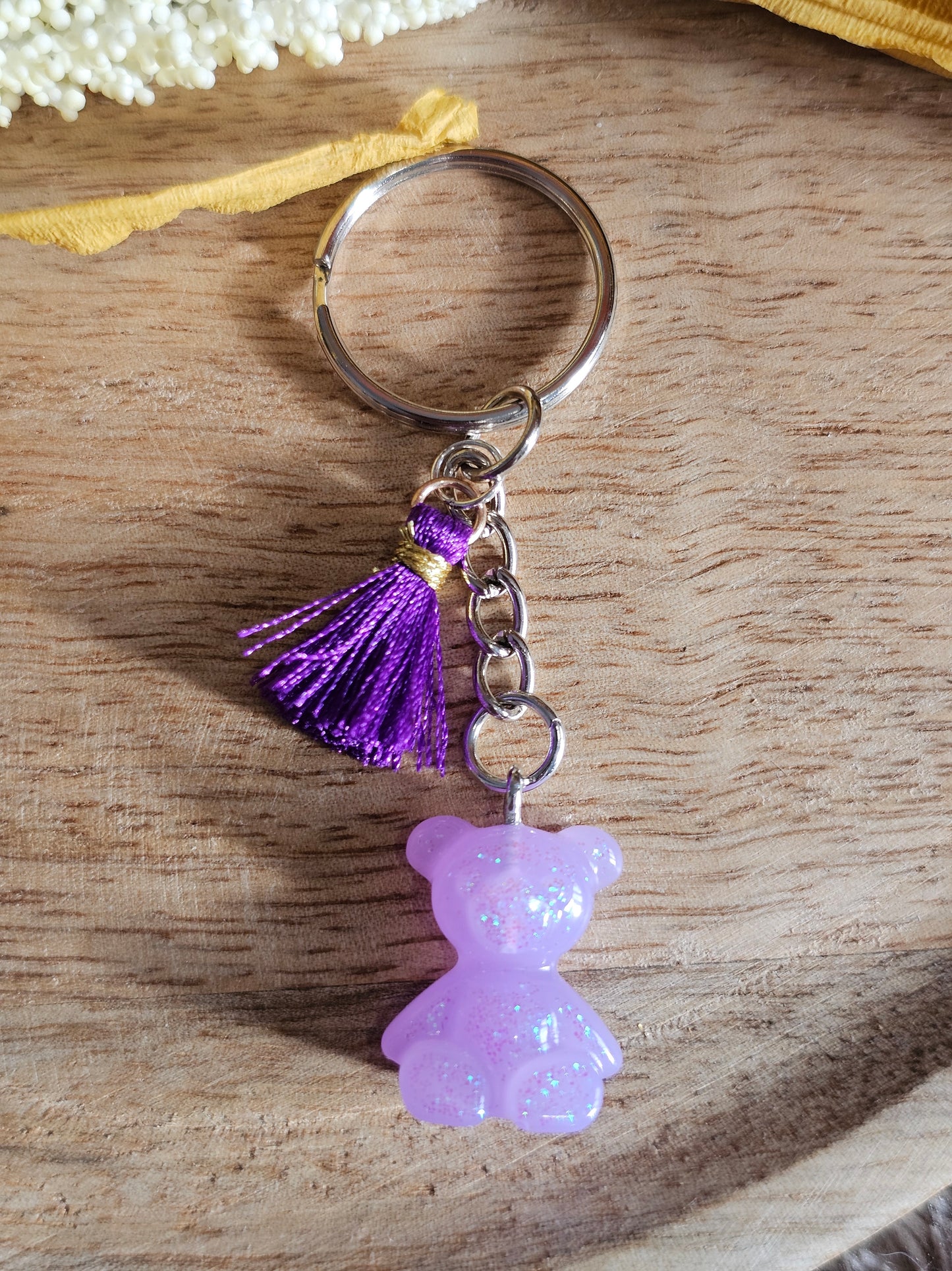 Porte-clé Ours en Résine – Charme et Originalité à Emporter !