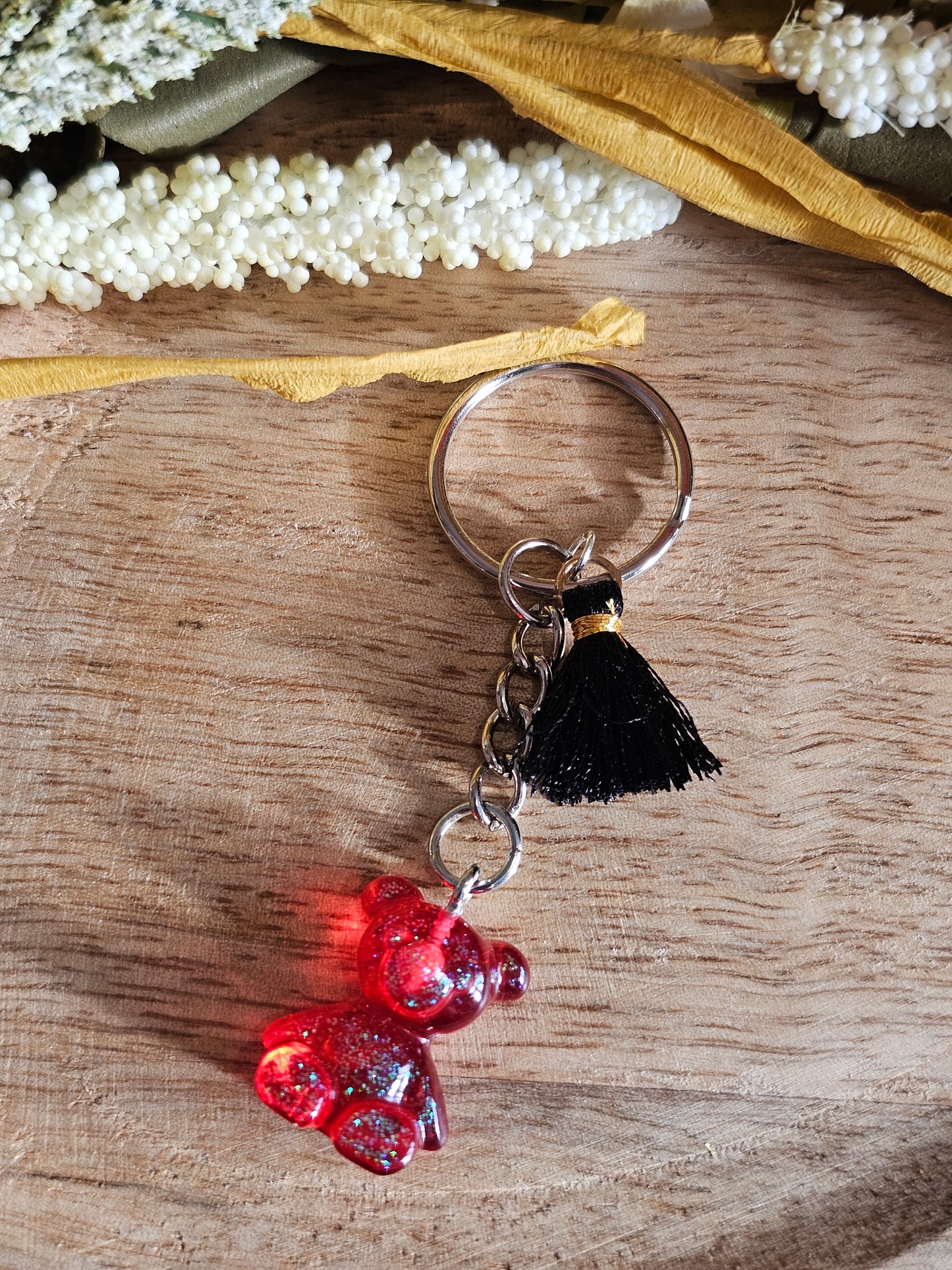 Porte-clé Ours en Résine – Charme et Originalité à Emporter !