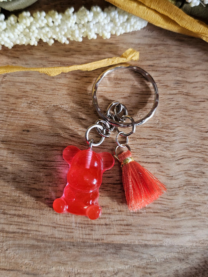 Porte-clé Ours en Résine – Charme et Originalité à Emporter !