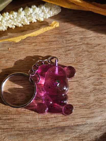 Porte-clé Ours en Résine – Charme et Originalité à Emporter !