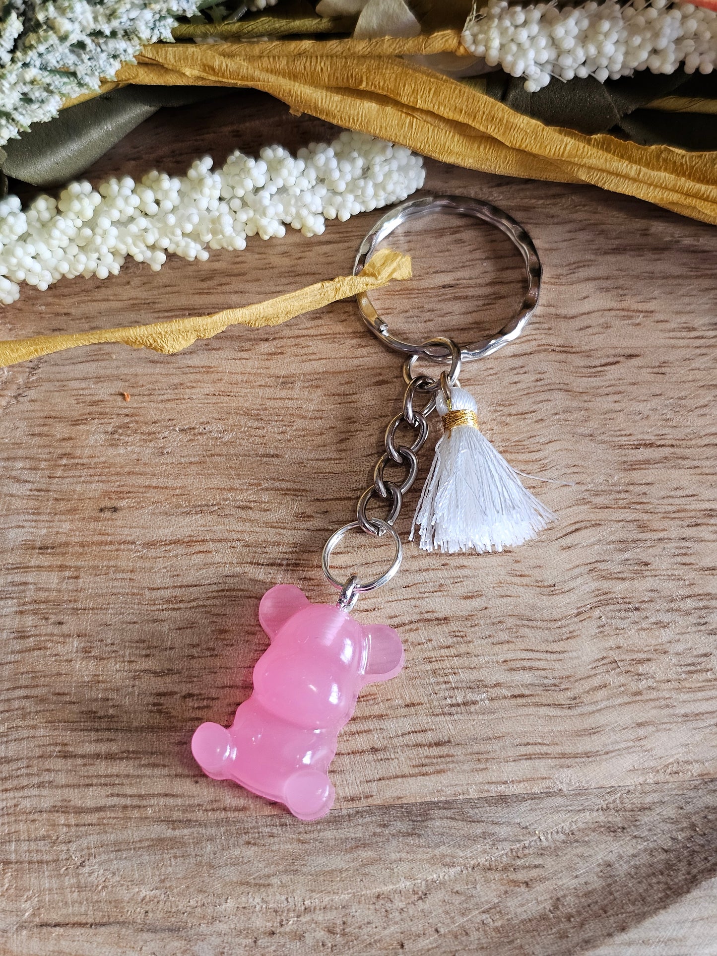 Porte-clé Ours en Résine – Charme et Originalité à Emporter !