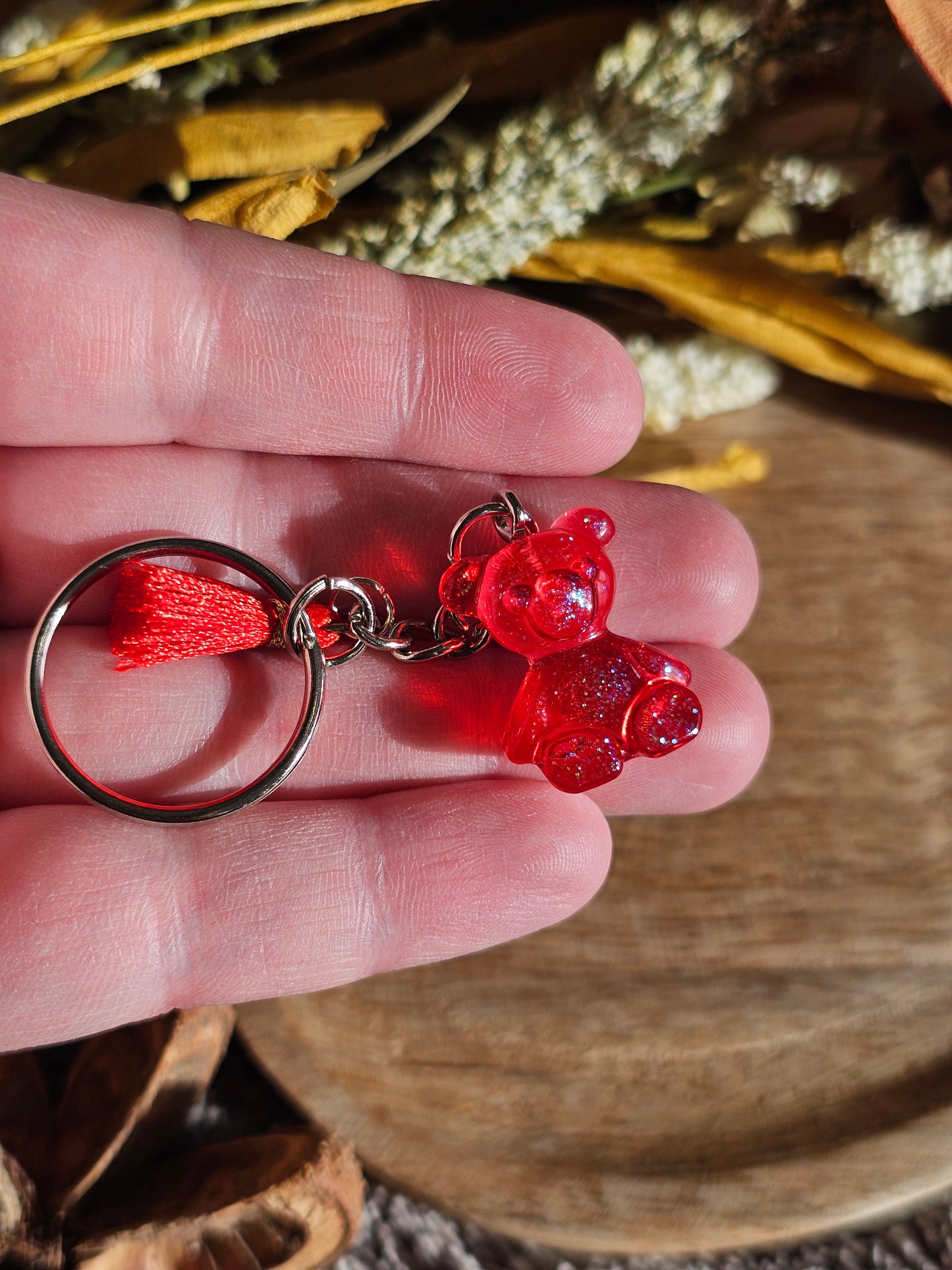 Porte-clé Ours en Résine – Charme et Originalité à Emporter !